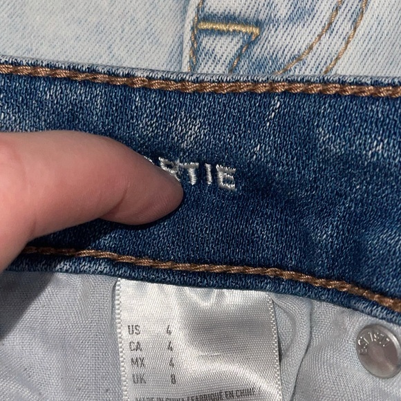 2 for 25$ American eagle Jean shorts 😍 - Picture 4 of 4